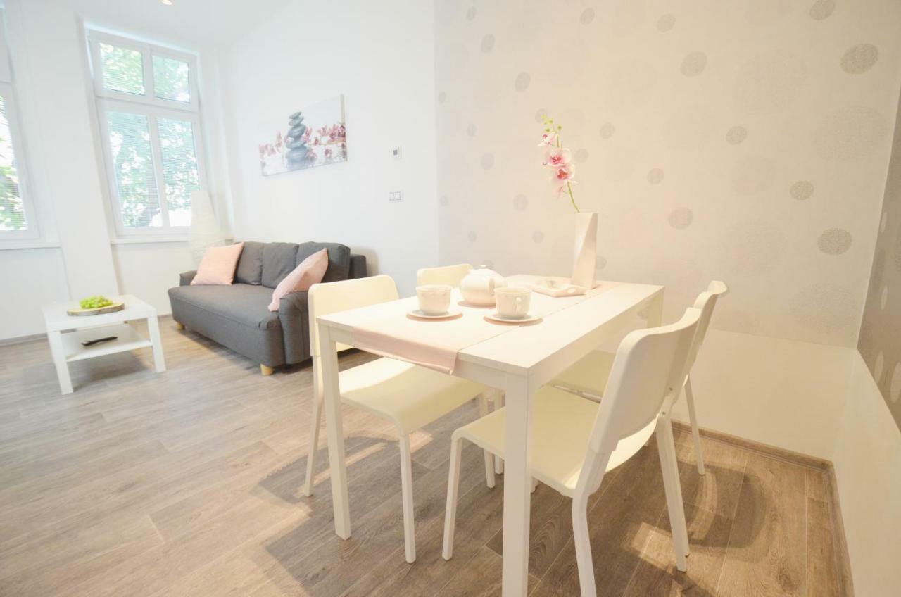 Apartmany Jizdarenska Karlovy Vary Exterior photo